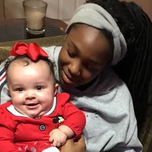 Meet your Posher, Carrie